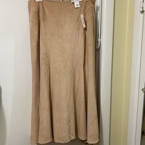 WHITE HOUSE BLACK MARKET Long flared Suede skirt